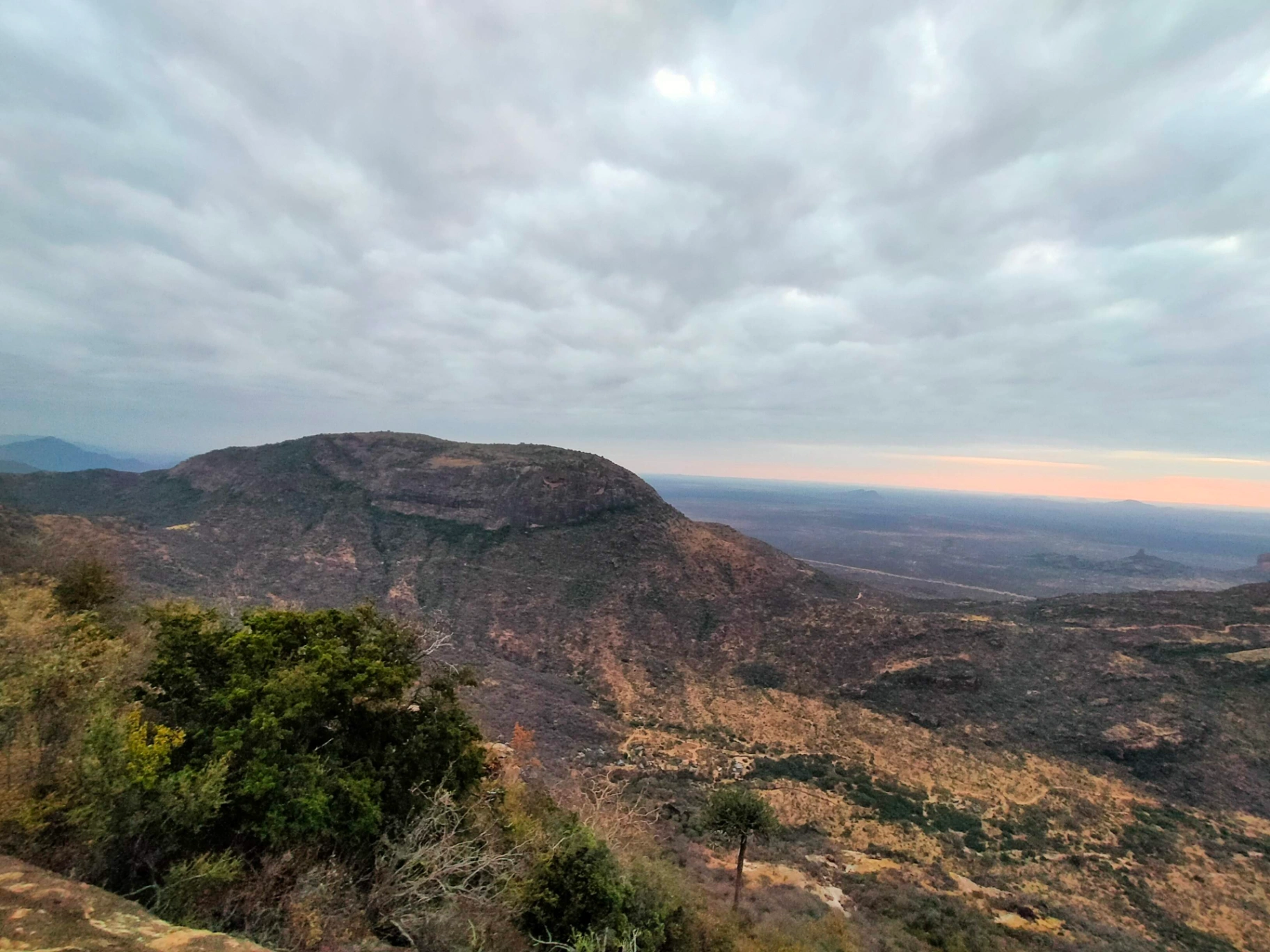 Mt Ololokwe hike and Samburu road trip - Photo 4